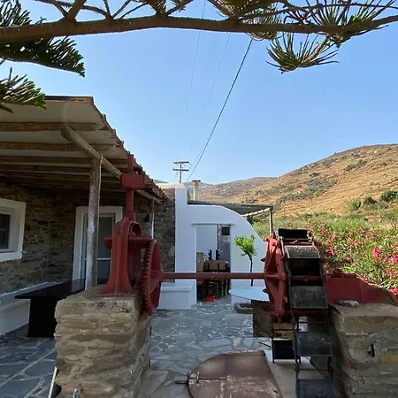 Beyond The Tree Holiday home Kionia